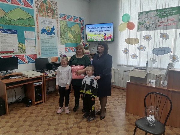 Заполните это поле 5